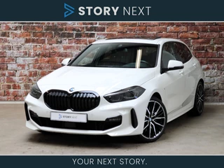 BMW 1 Serie 118i Executive M Sport Pakket Automaat / Live Cockpit Professional / Panoramadak / Lichtpakket / Shadow Line / Extra Getint Glas / 19 Inch / Achteruitrijcamera / Climate Control / Hifi / M Sportremsysteem / DAB / LED M Koplampen Shadow Line