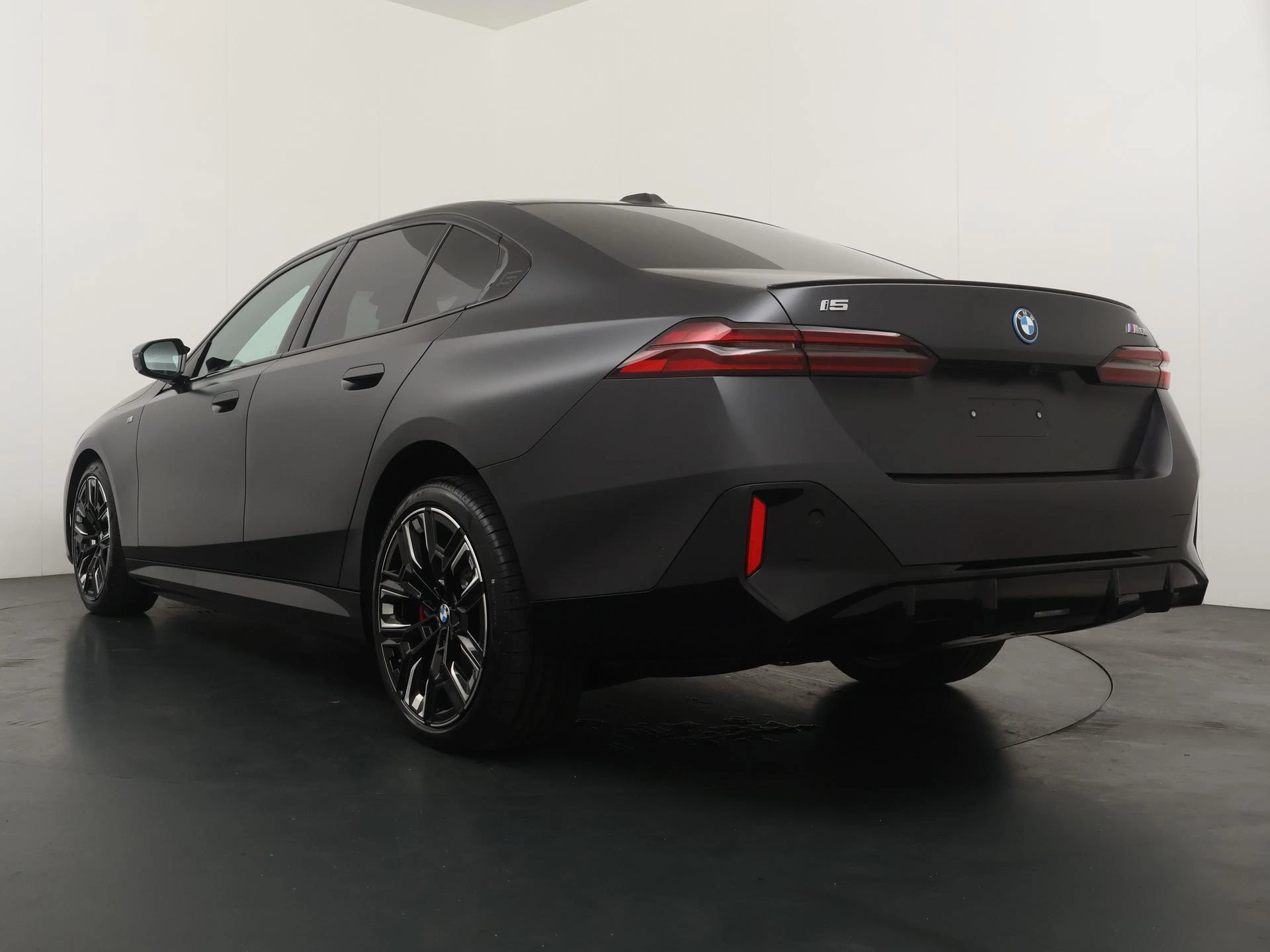 Hoofdafbeelding BMW i5