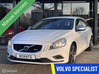 Hoofdafbeelding Volvo V60 Volvo V60 T3 R-Design|Afneembare trekhaak|Stoelverwarming