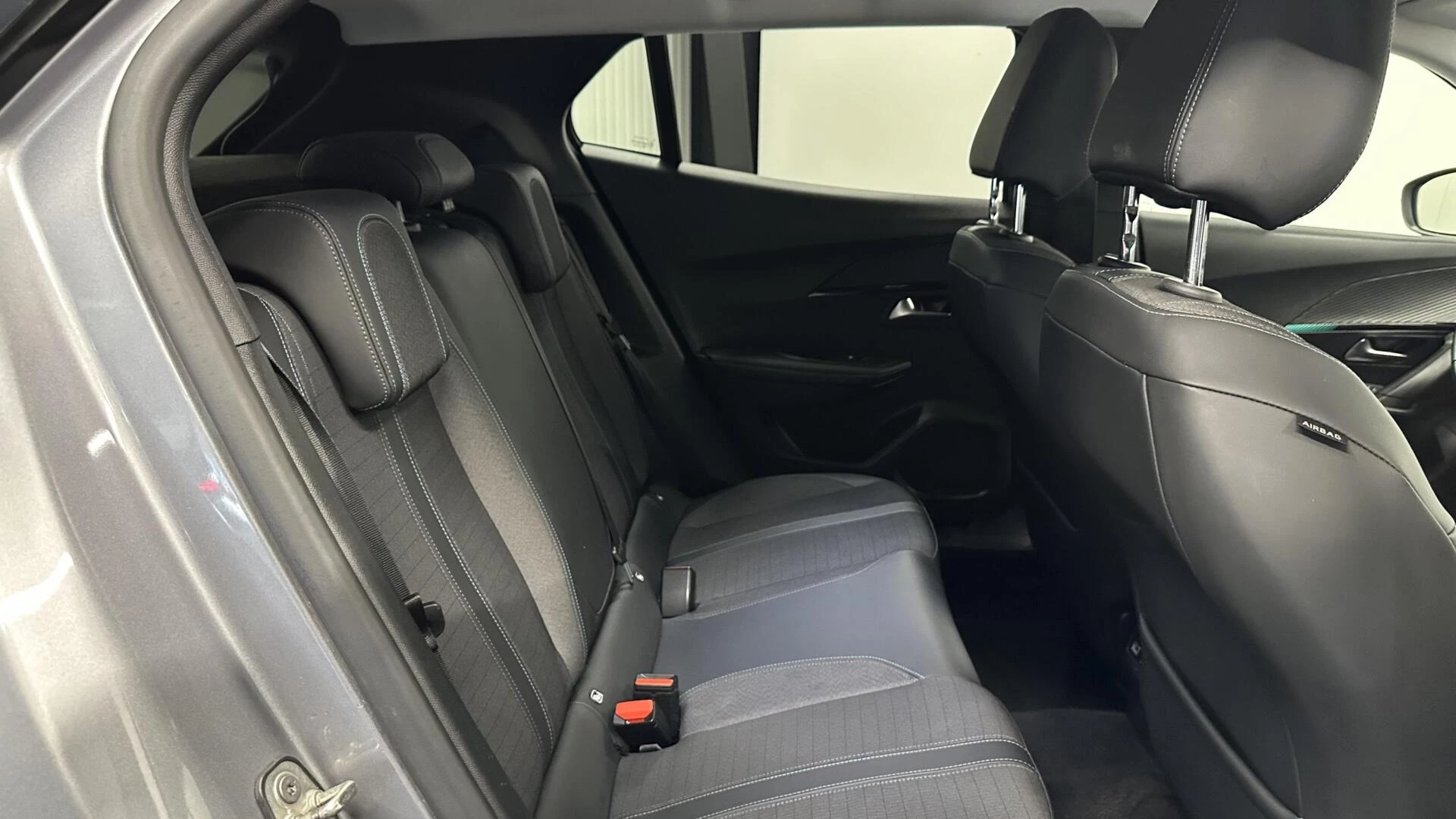 Hoofdafbeelding Peugeot e-2008