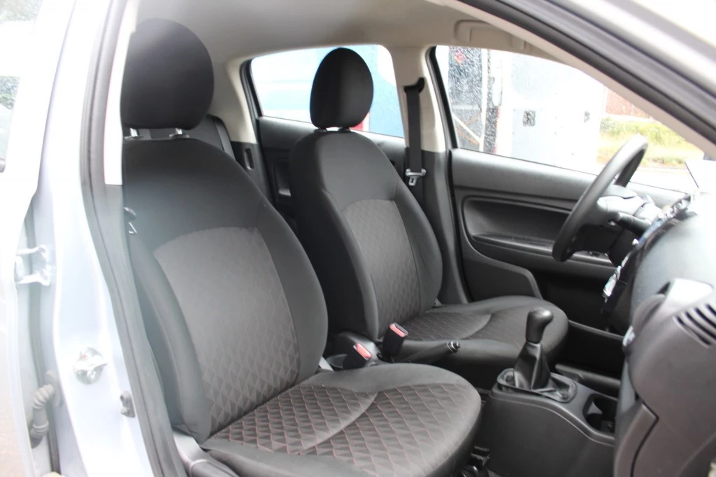 Hoofdafbeelding Mitsubishi Space Star