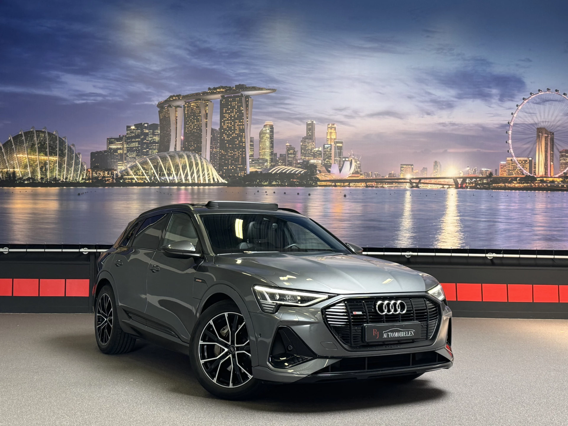 Hoofdafbeelding Audi e-tron