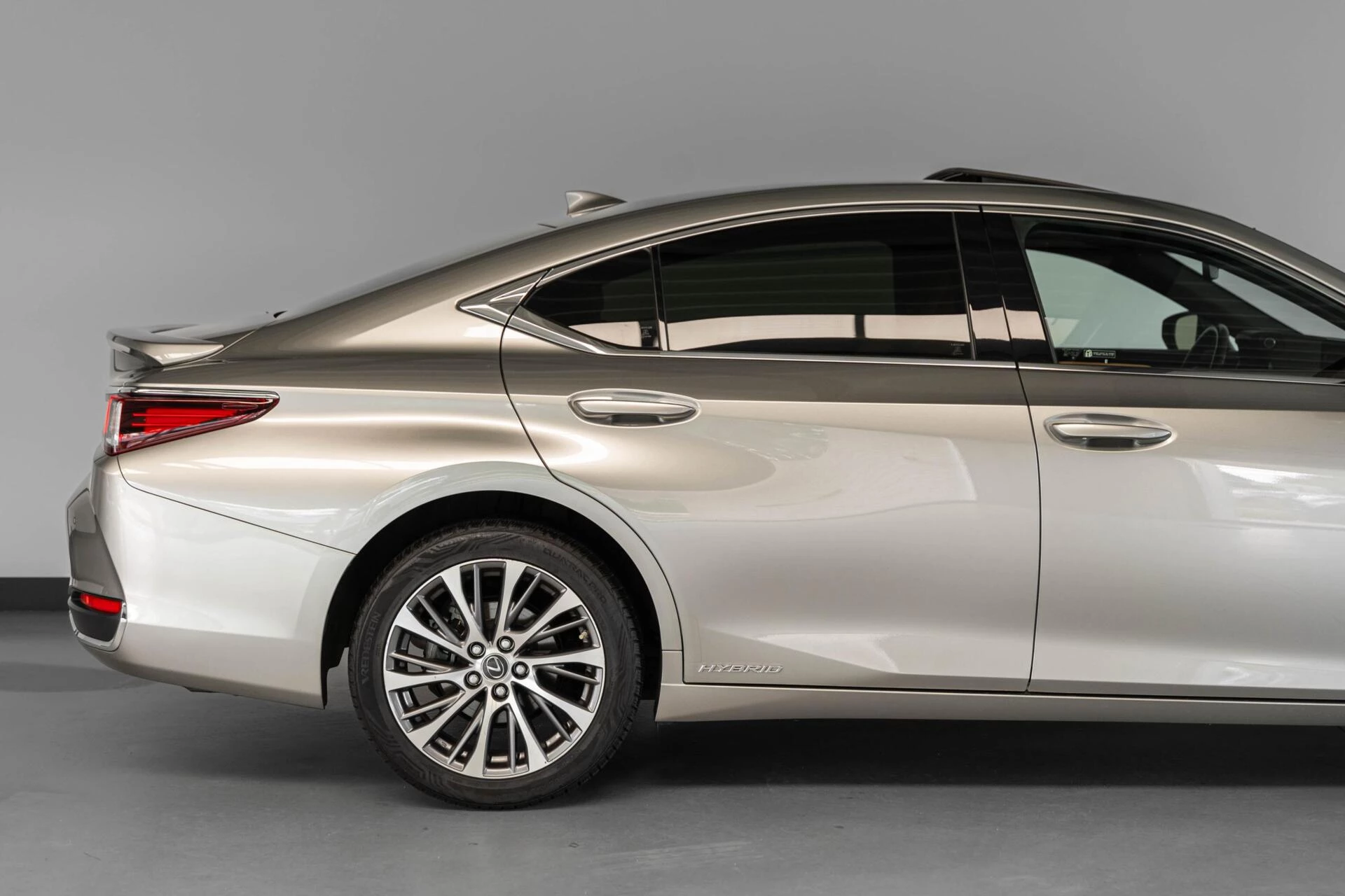 Hoofdafbeelding Lexus ES