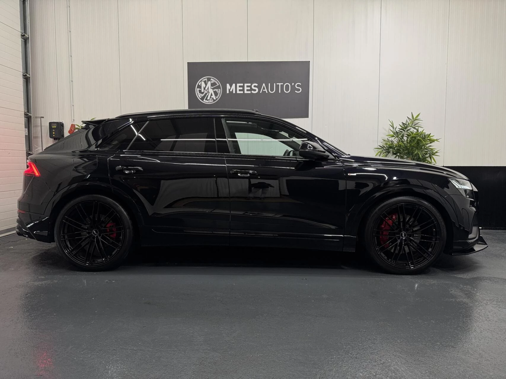 Hoofdafbeelding Audi Q8