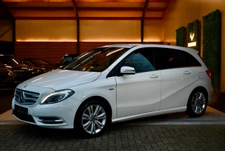 Mercedes-Benz B-klasse 180 Ambition - Achteruitrijcamera - Xenon - Trekhaak - Ambiance Verlichting - Cruise Control - Getinte Ruit