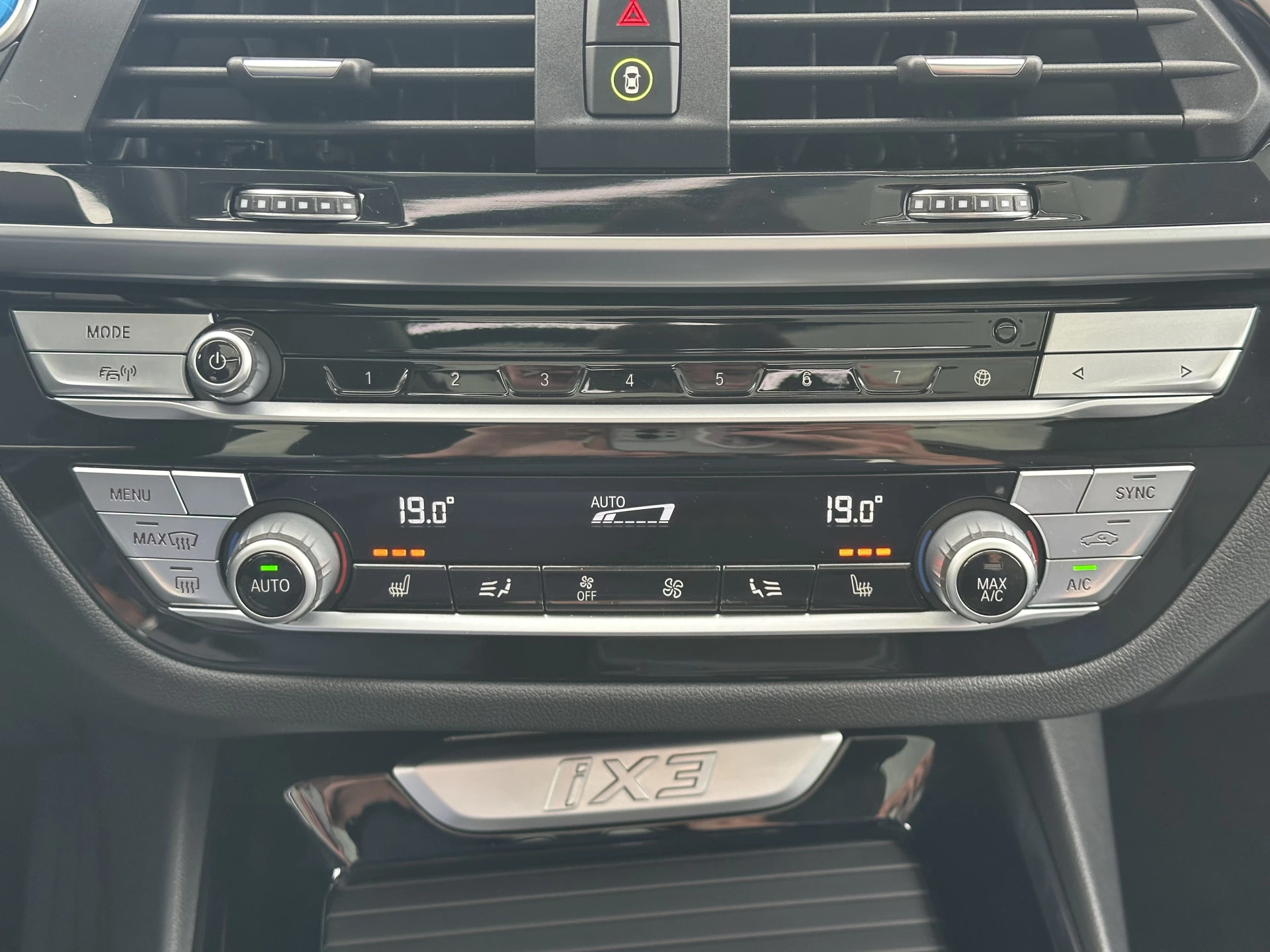 Hoofdafbeelding BMW iX3