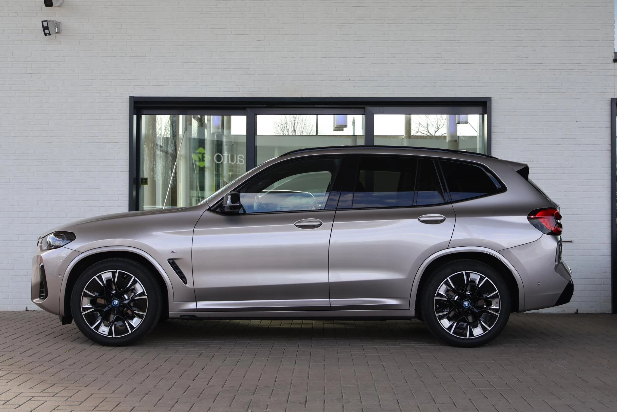 Hoofdafbeelding BMW iX3