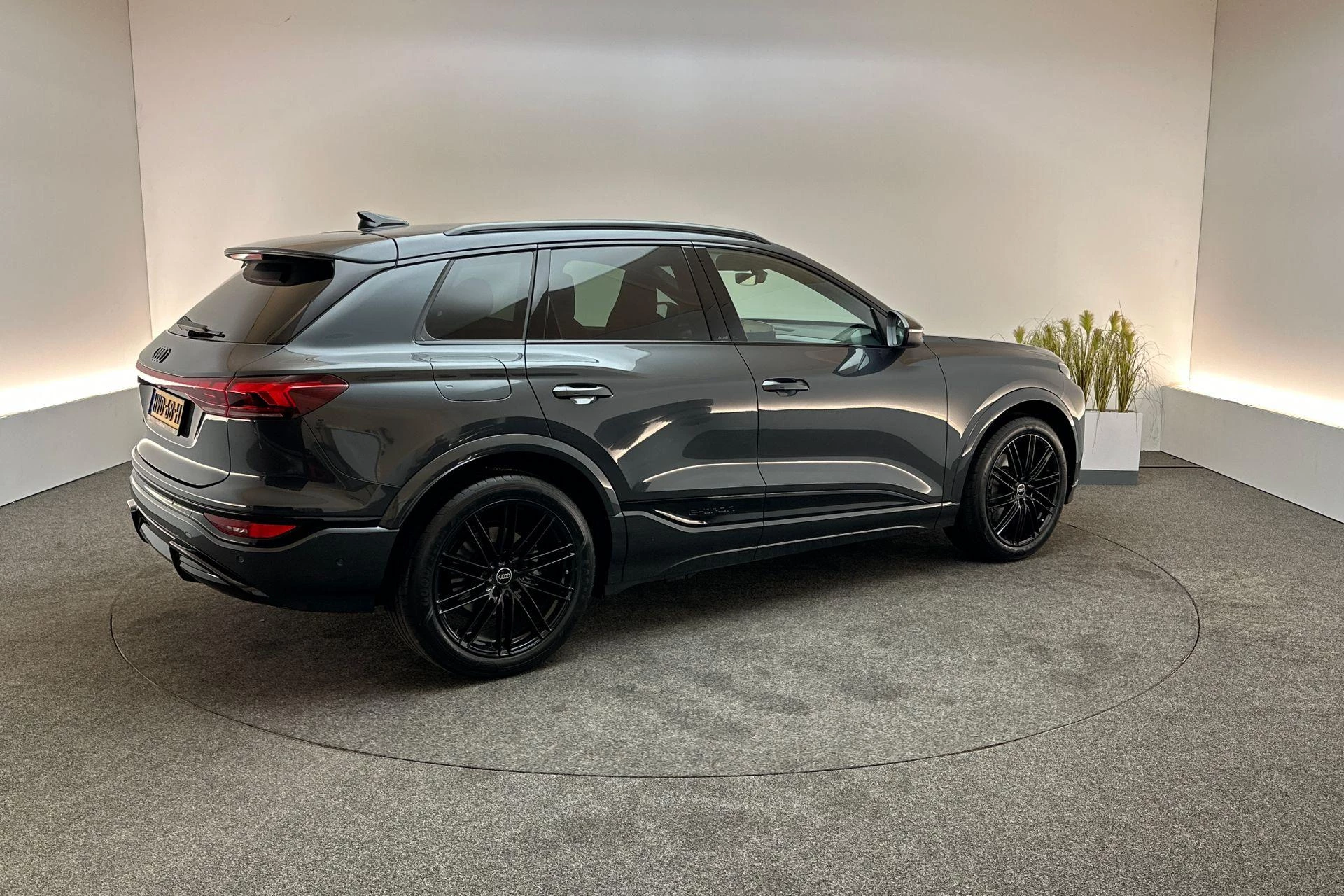 Hoofdafbeelding Audi Q6 e-tron