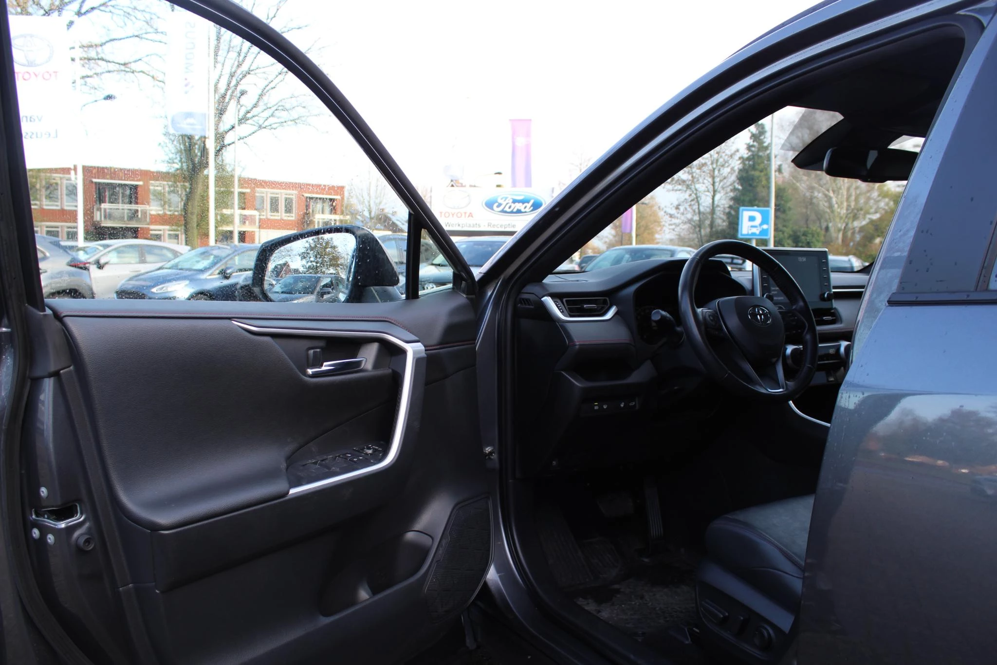 Hoofdafbeelding Toyota RAV4