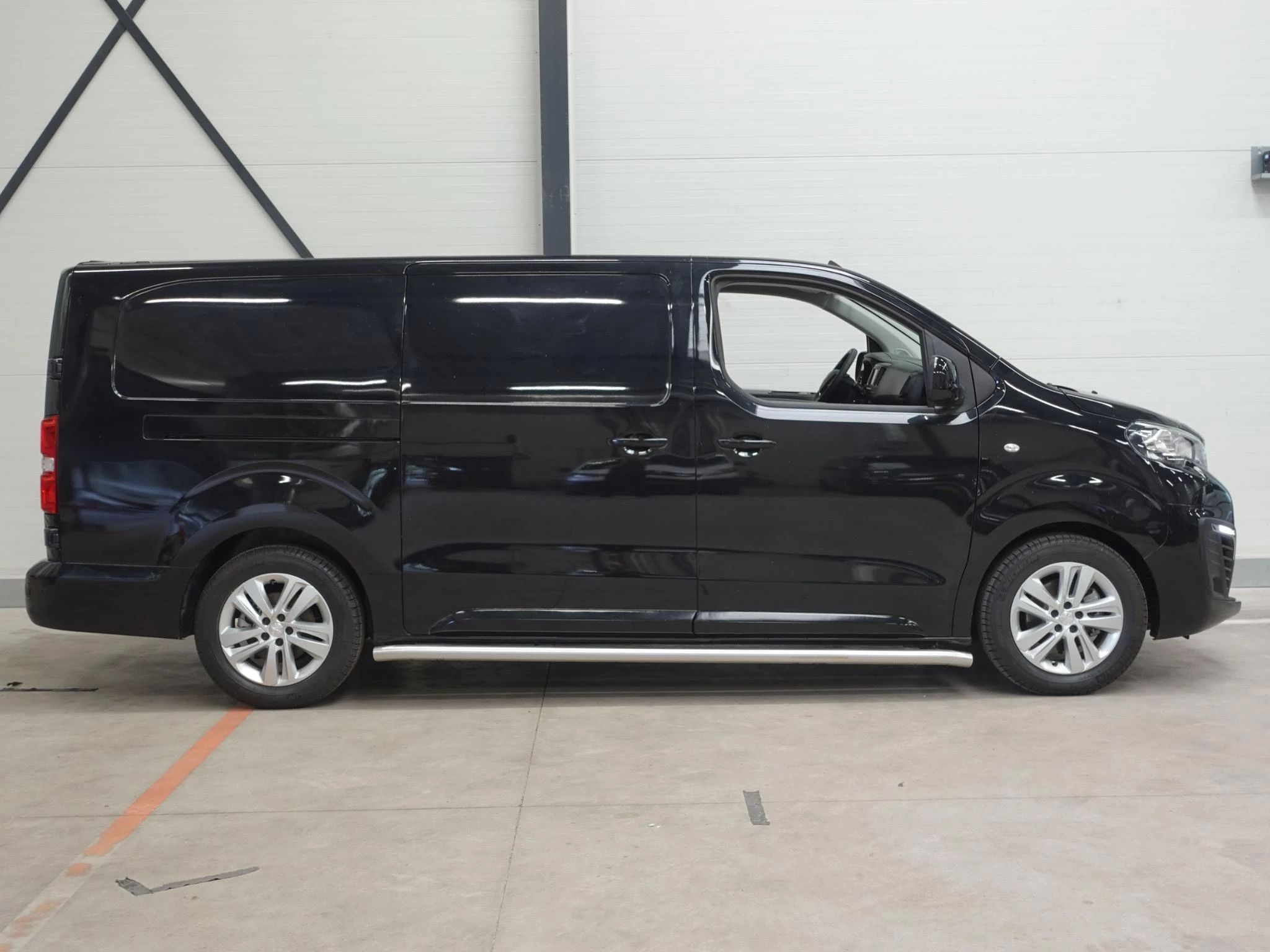 Hoofdafbeelding Peugeot e-Expert