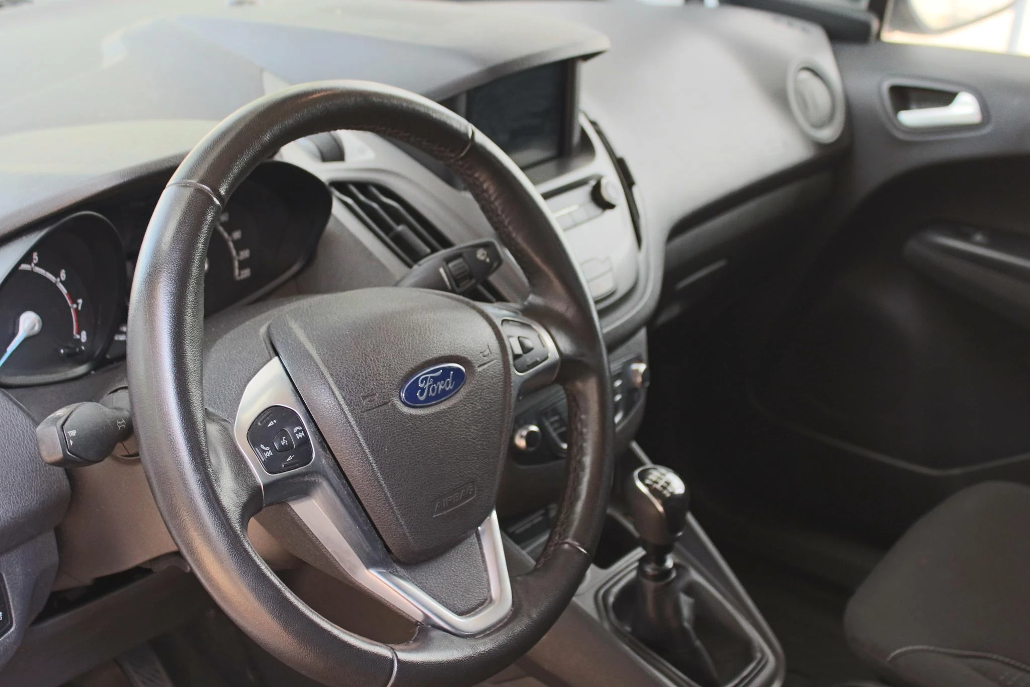 Hoofdafbeelding Ford Transit Courier