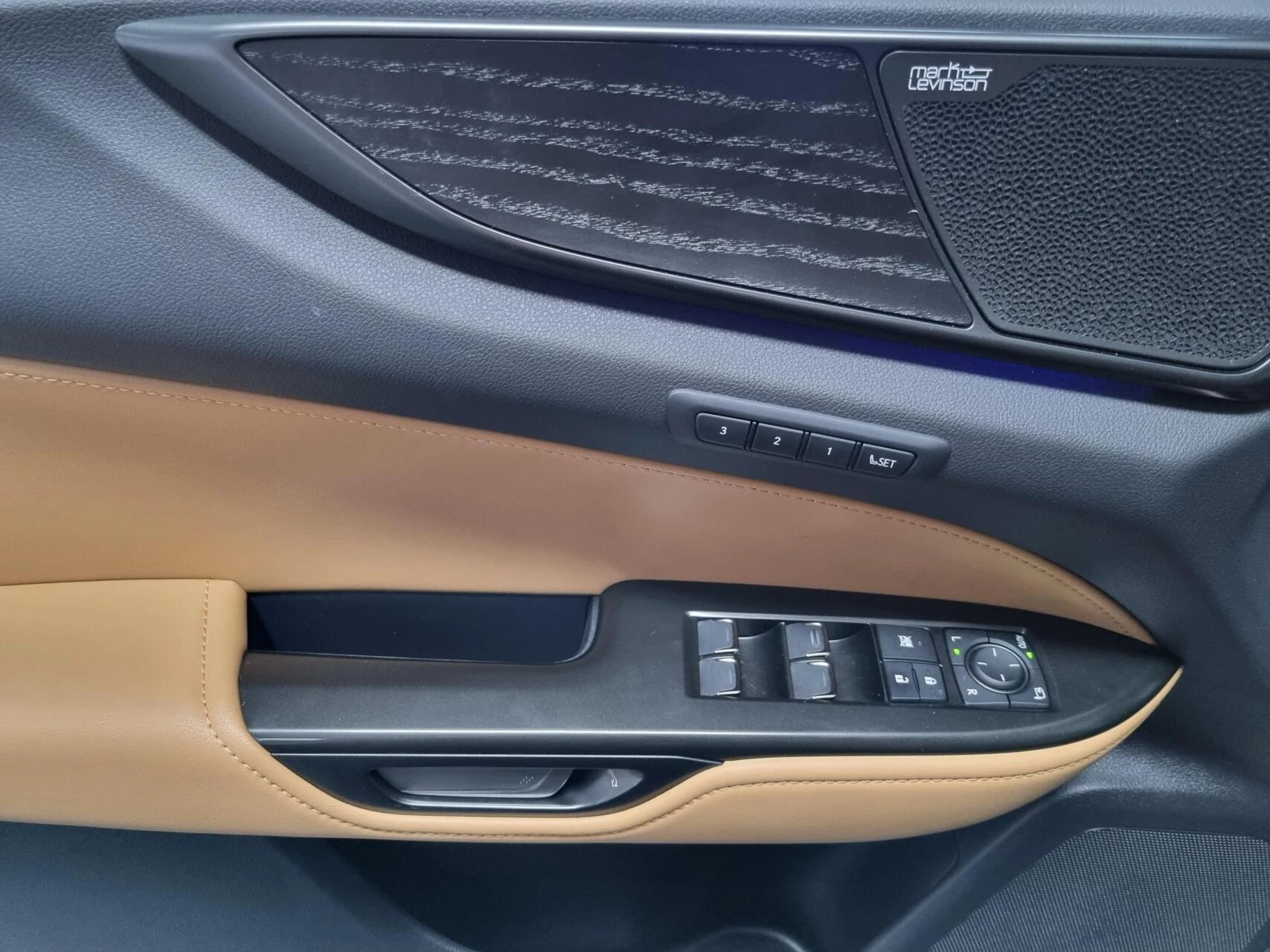 Hoofdafbeelding Lexus NX