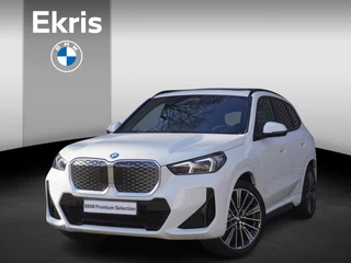 BMW iX1 eDrive20 M Sportpakket | Premium Pack | Comfort Pack | Trekhaak met elektrisch wegklapbare kogel | Glazen panoramadak | Harman-Kardon sound system