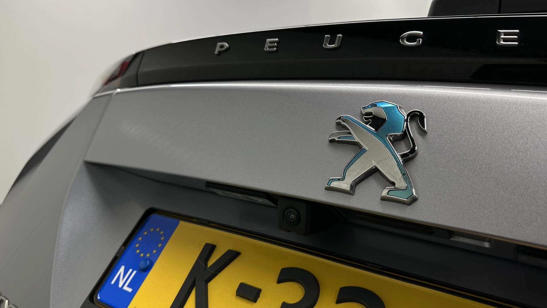 Hoofdafbeelding Peugeot e-2008