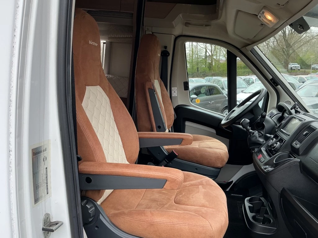 Hoofdafbeelding Bürstner Ixeo Bt6801