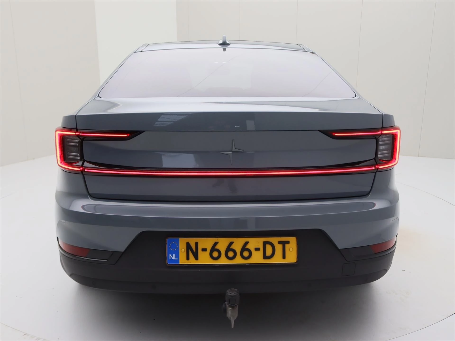 Hoofdafbeelding Polestar 2