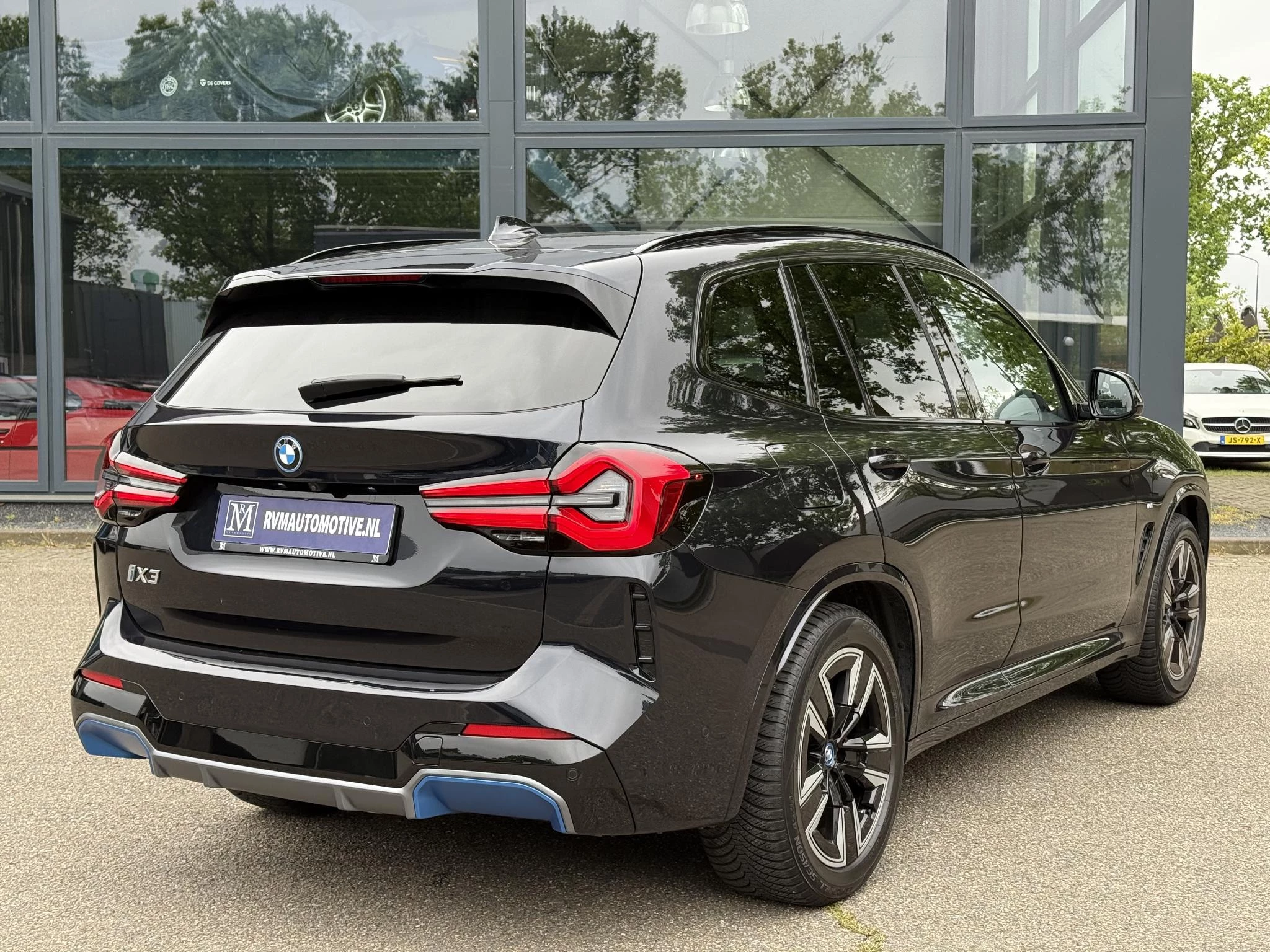 Hoofdafbeelding BMW iX3