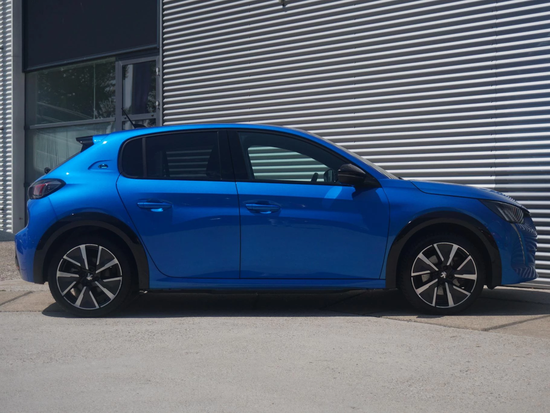 Hoofdafbeelding Peugeot e-208
