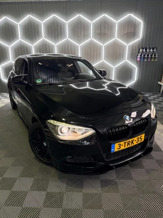 Hoofdafbeelding BMW 1 Serie BMW 1 Serie 116i M135 uitstraling