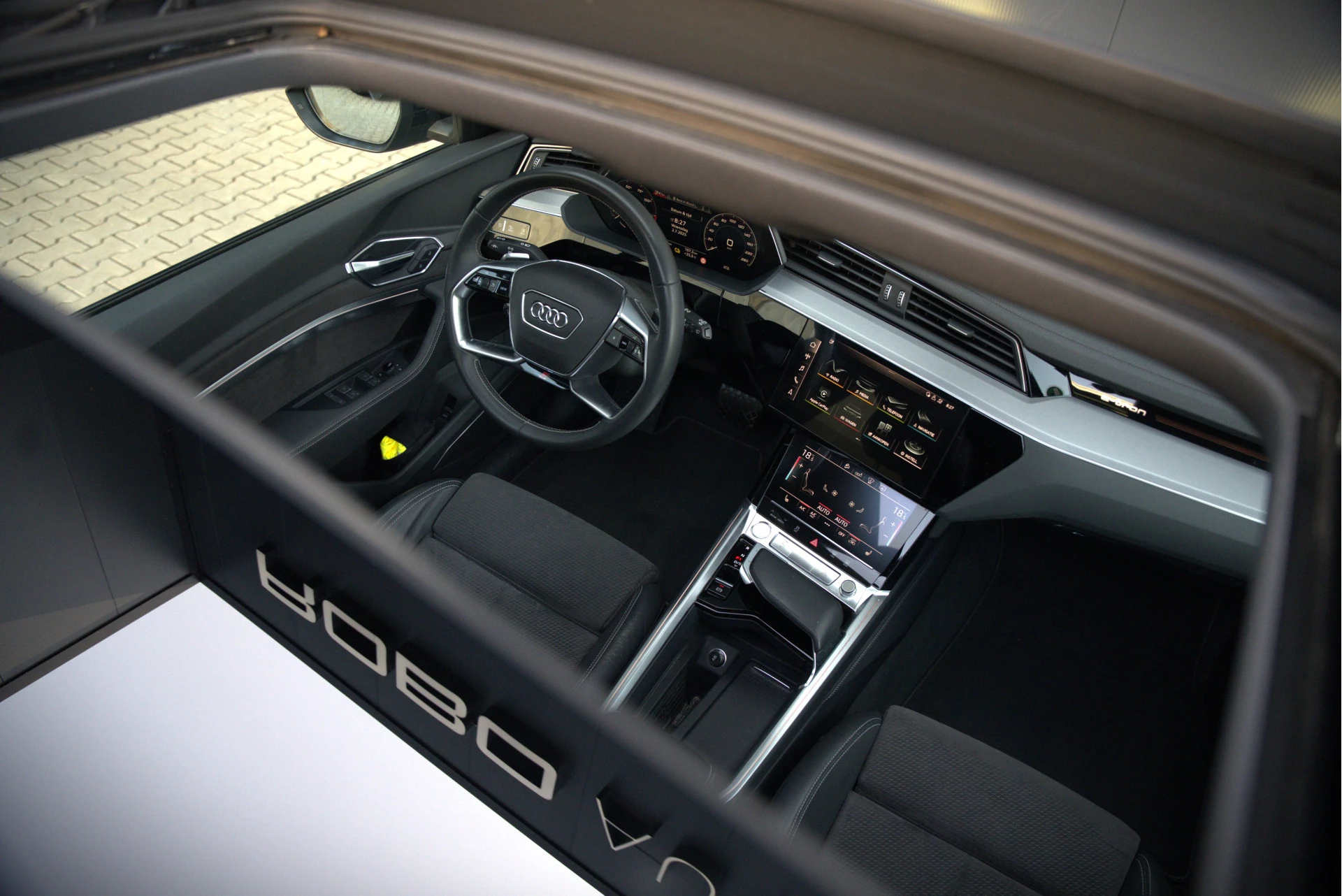 Hoofdafbeelding Audi e-tron