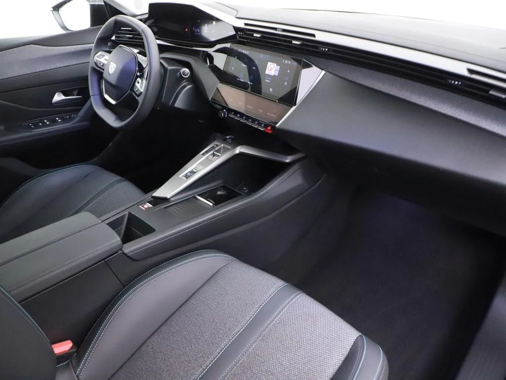 Hoofdafbeelding Peugeot 408