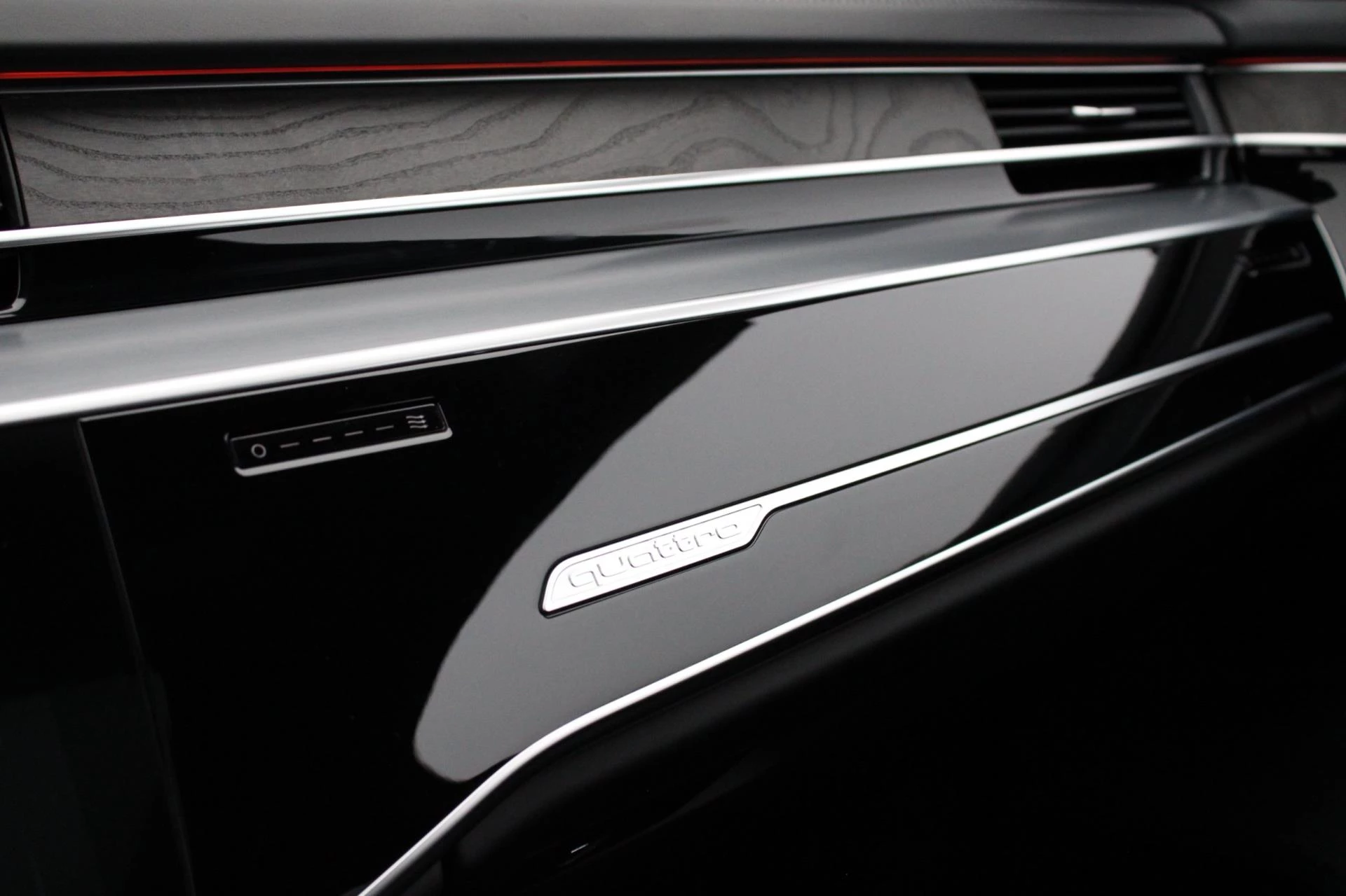 Hoofdafbeelding Audi A8