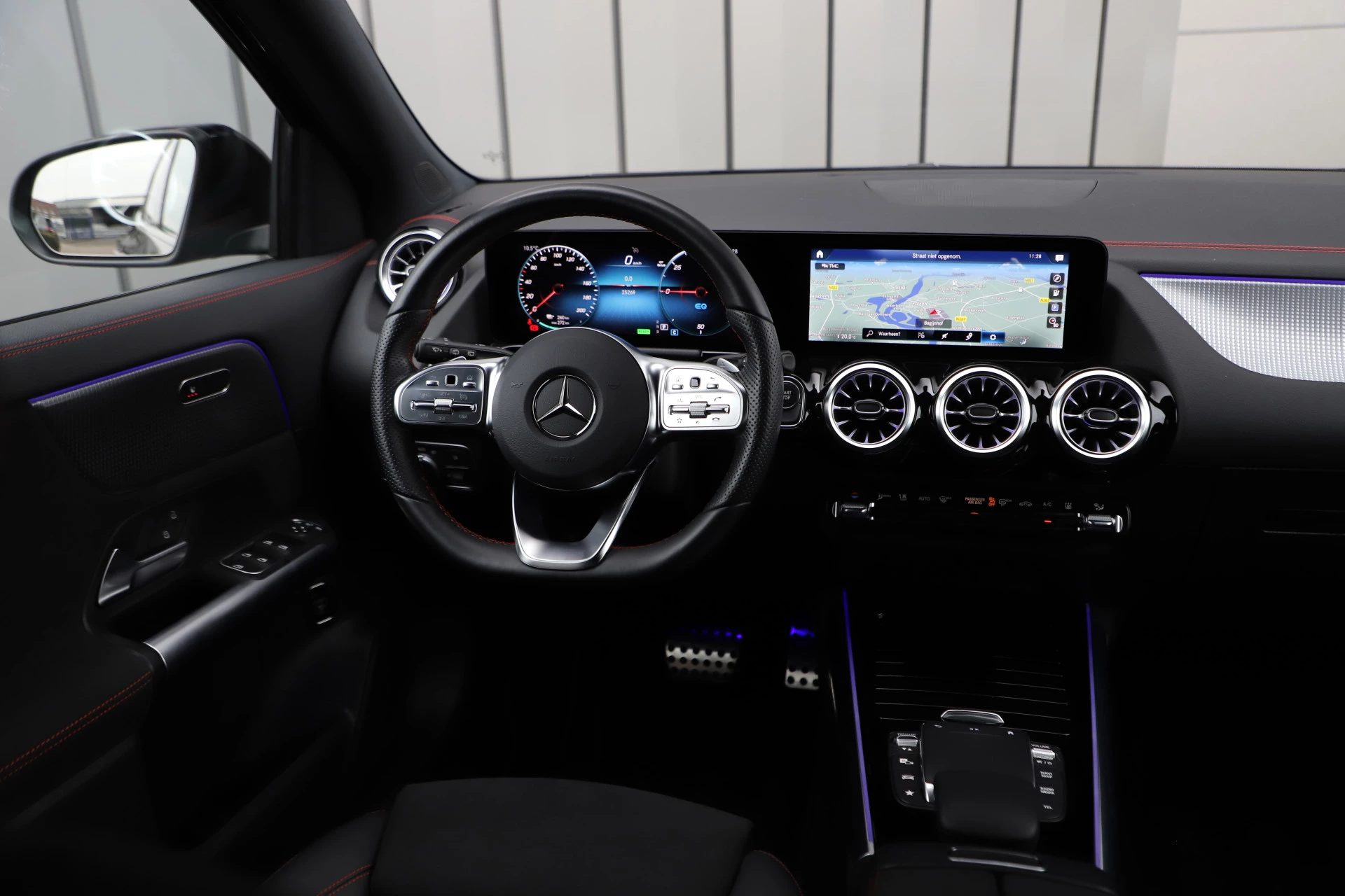 Hoofdafbeelding Mercedes-Benz EQA