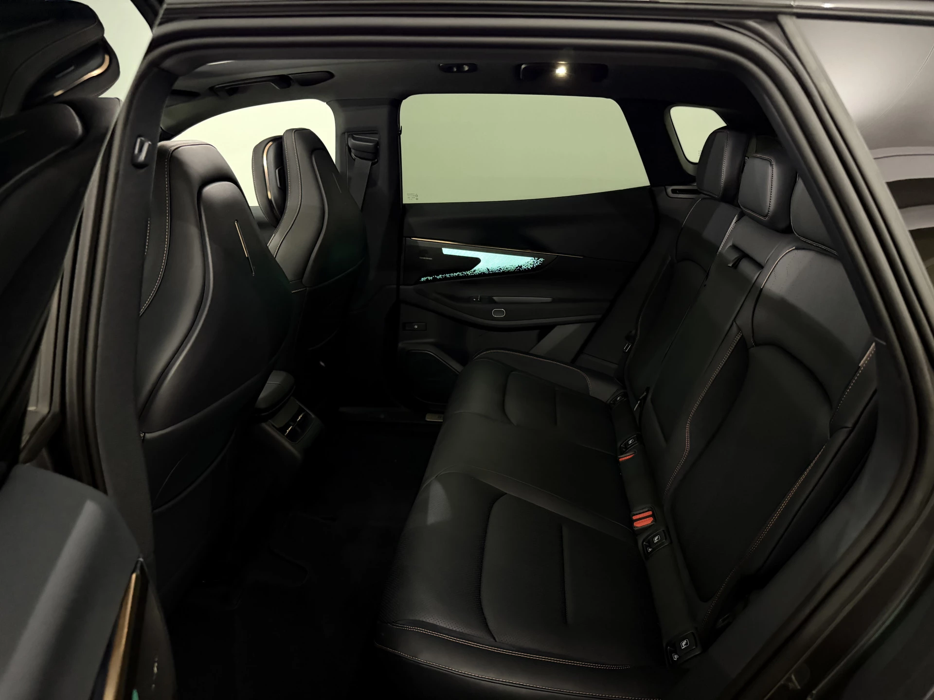 Hoofdafbeelding Lynk & Co 08