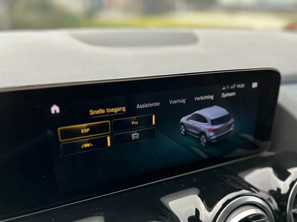 Hoofdafbeelding Mercedes-Benz EQA