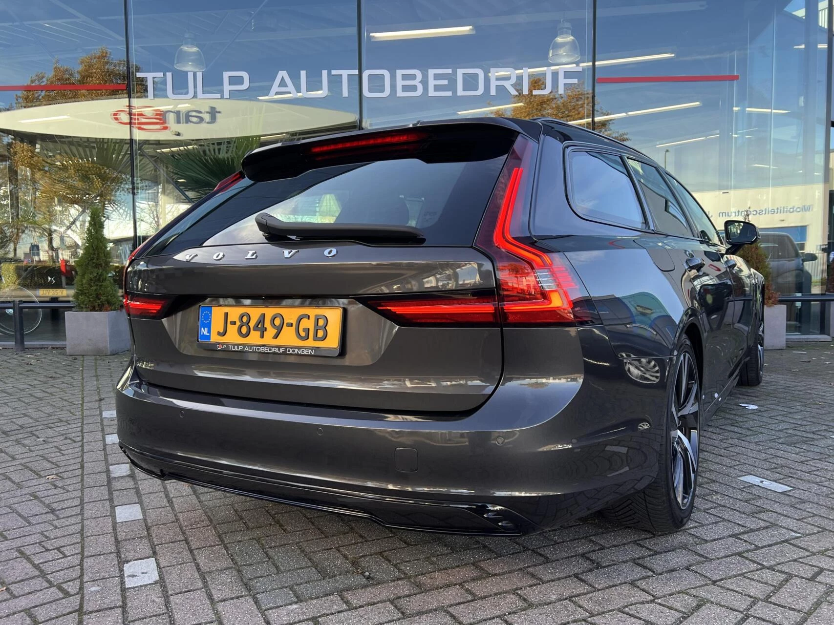 Hoofdafbeelding Volvo V90