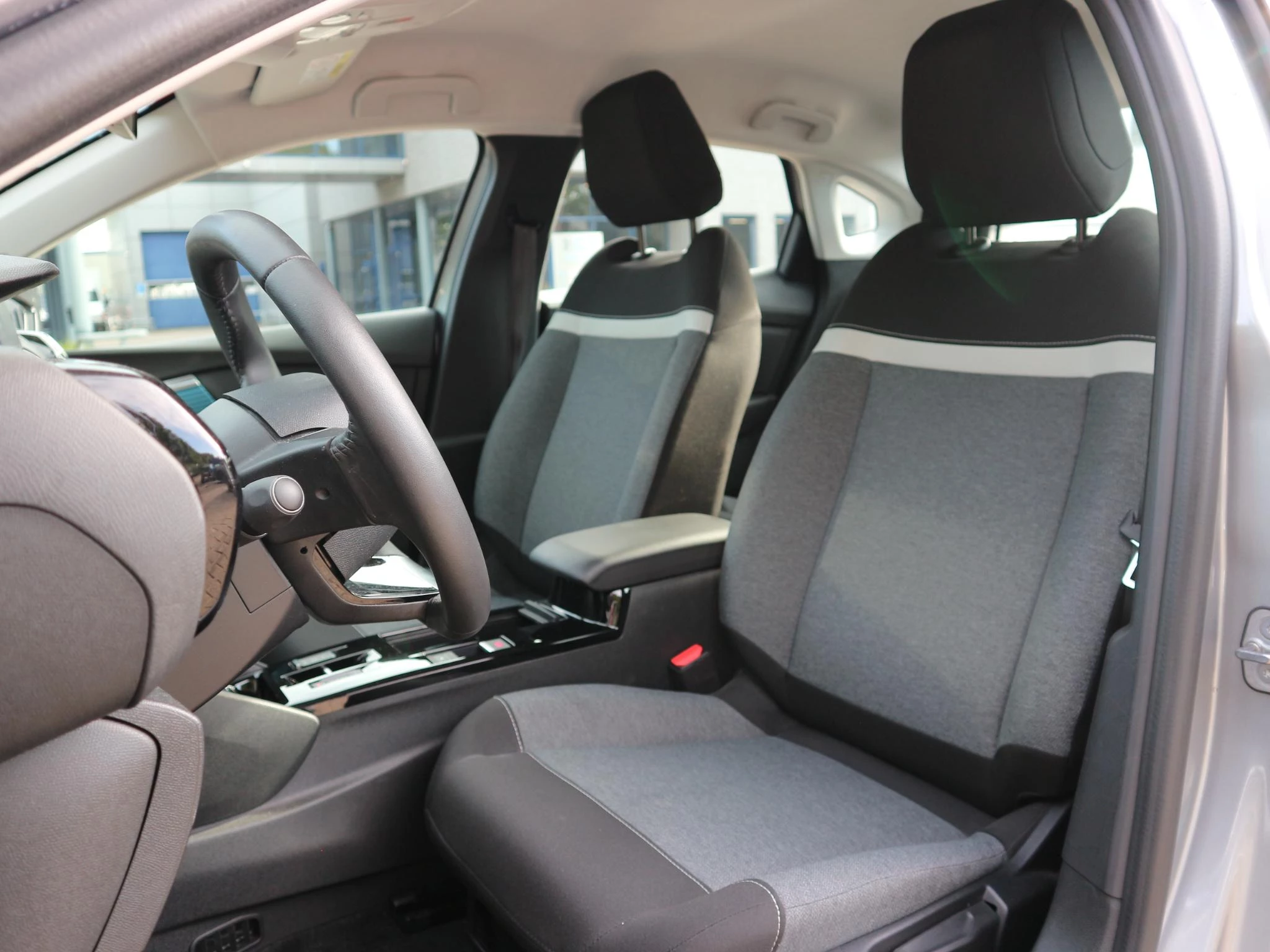 Hoofdafbeelding Citroën ë-C4 X