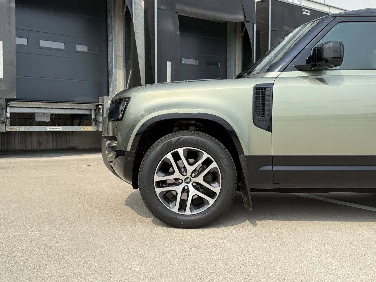 Hoofdafbeelding Land Rover Defender