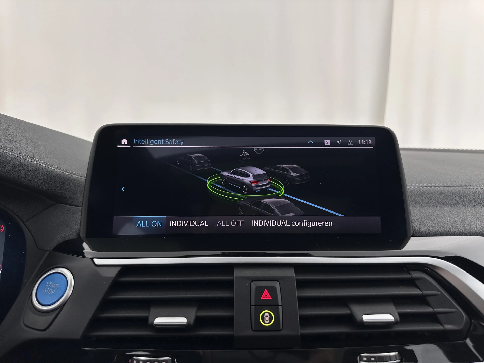 Hoofdafbeelding BMW iX3