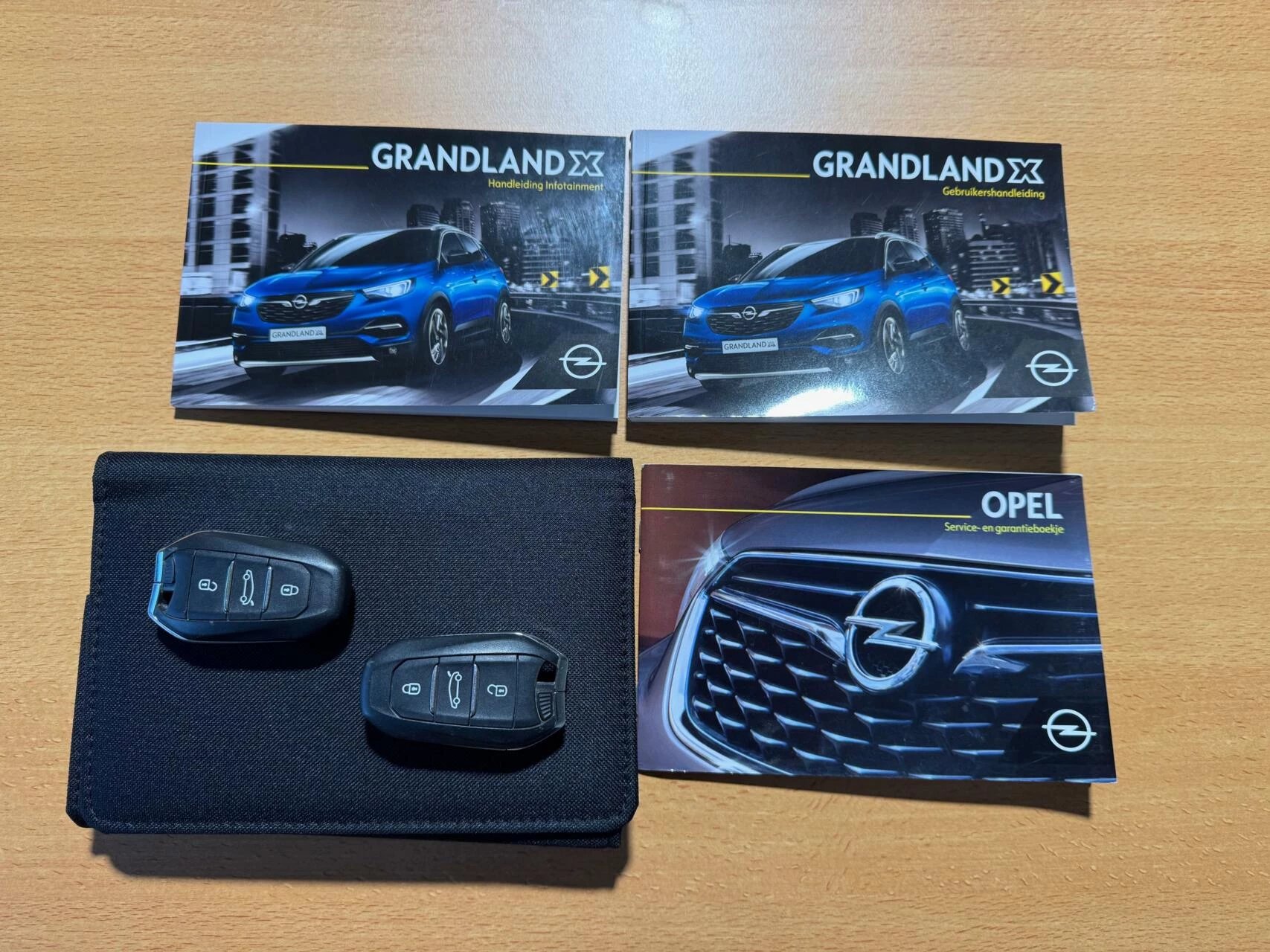 Hoofdafbeelding Opel Grandland X