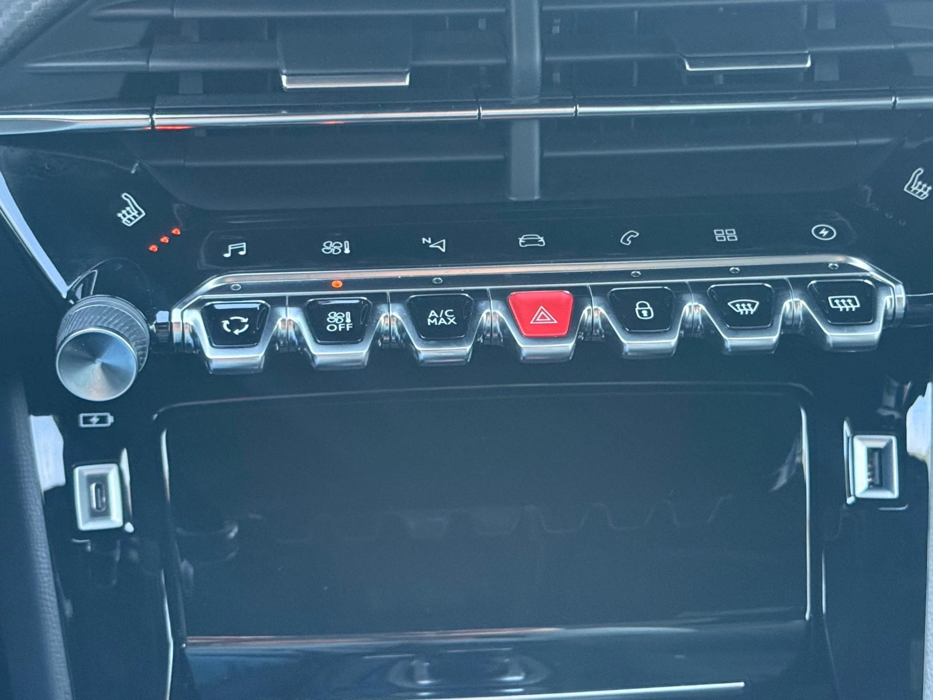 Hoofdafbeelding Peugeot e-208