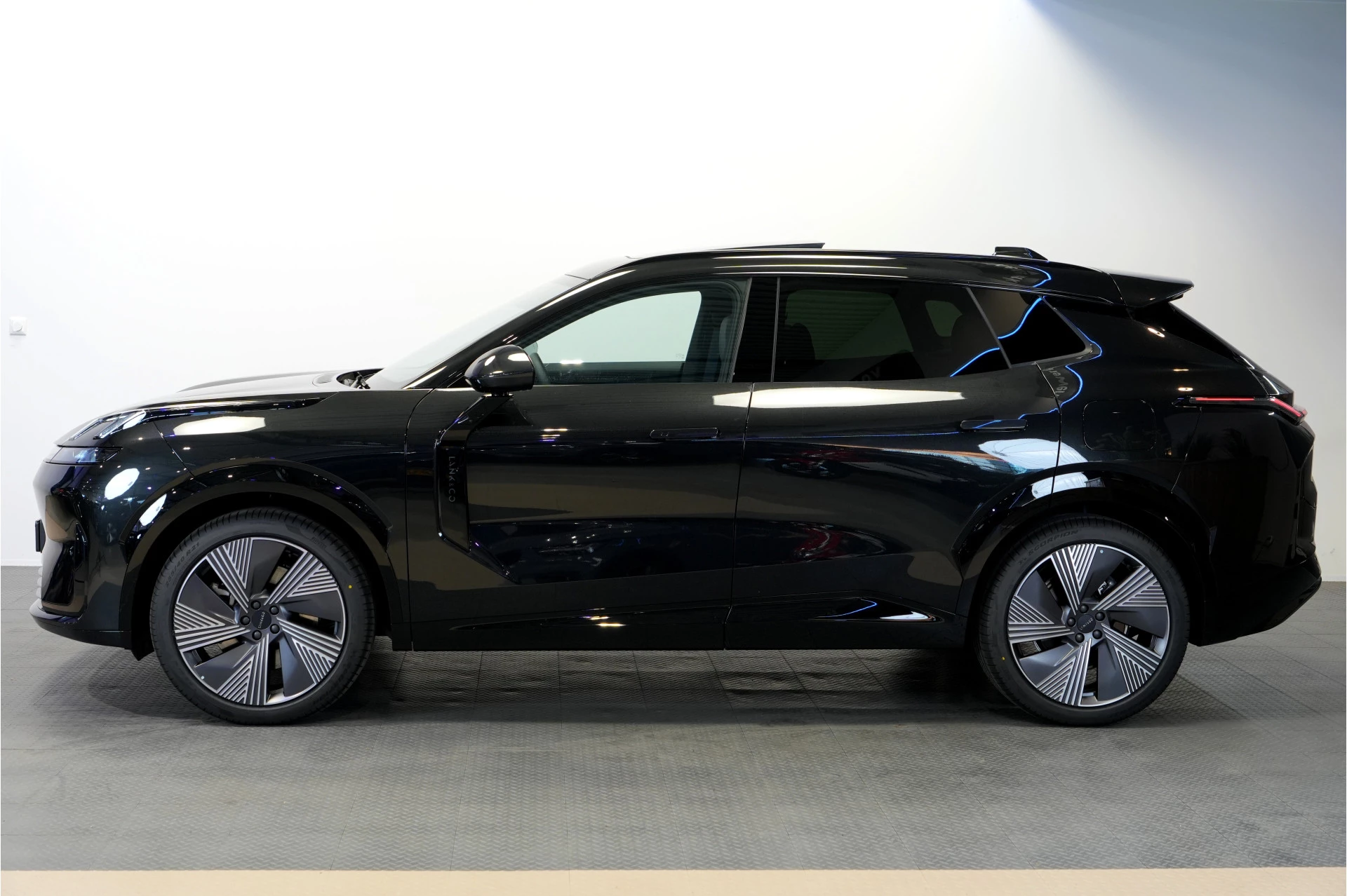 Hoofdafbeelding Lynk & Co 08