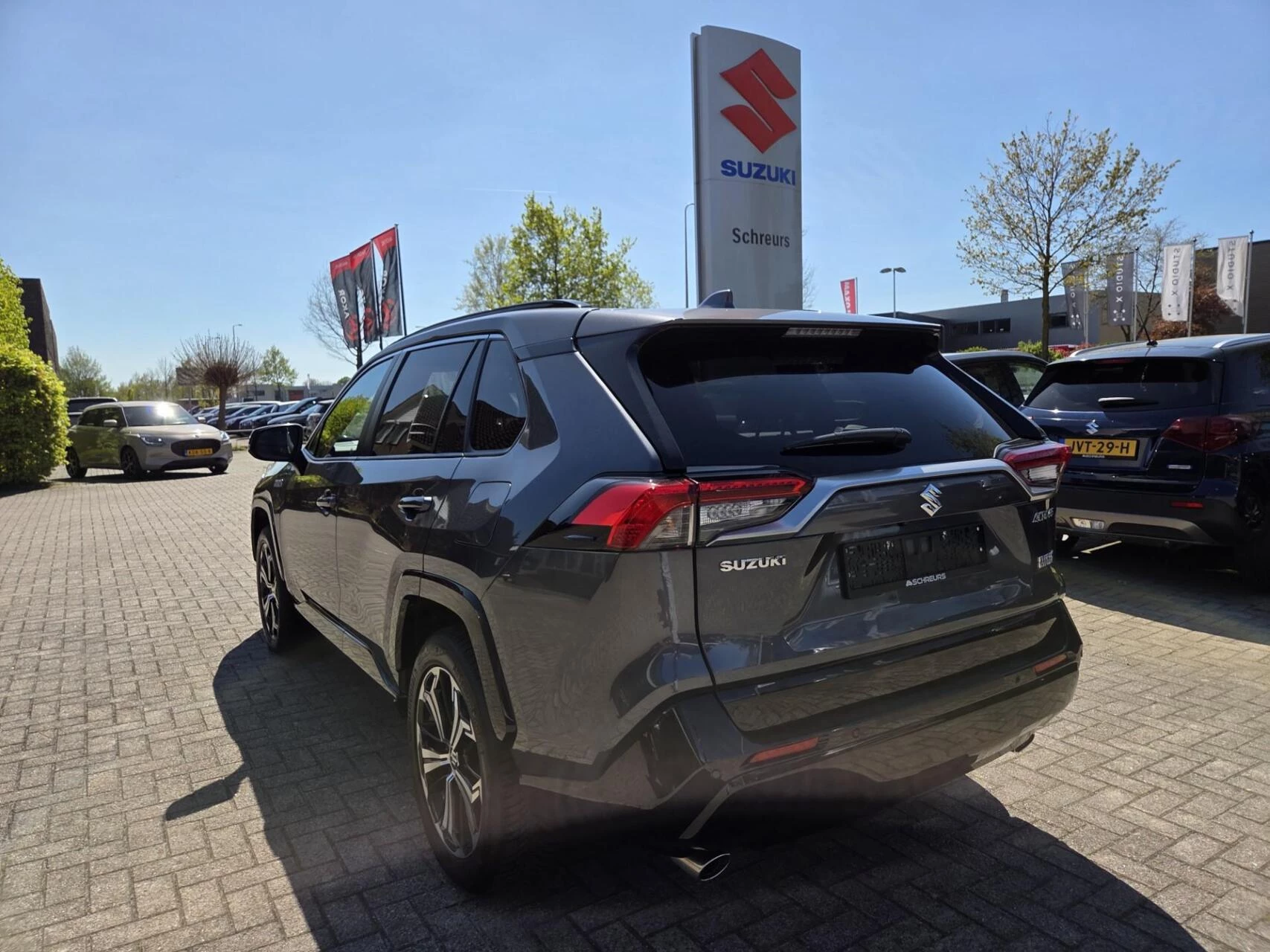 Hoofdafbeelding Suzuki Across