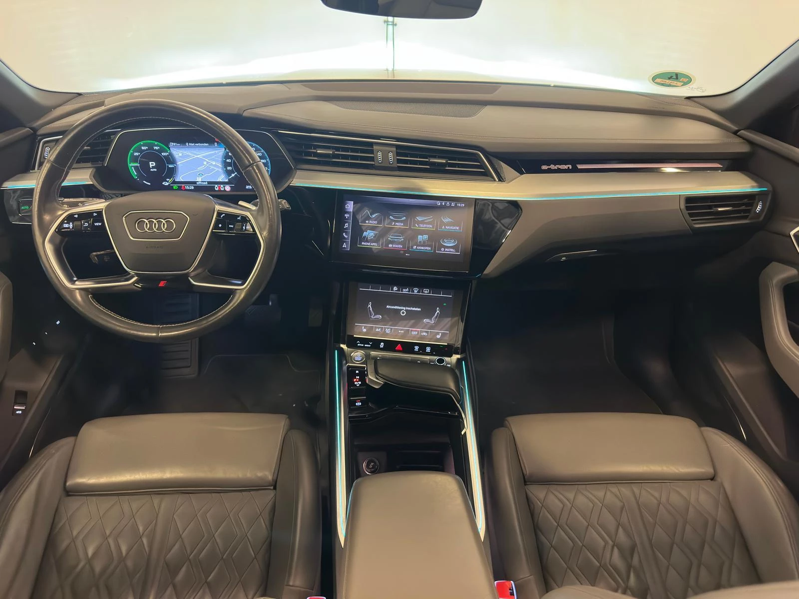 Hoofdafbeelding Audi e-tron