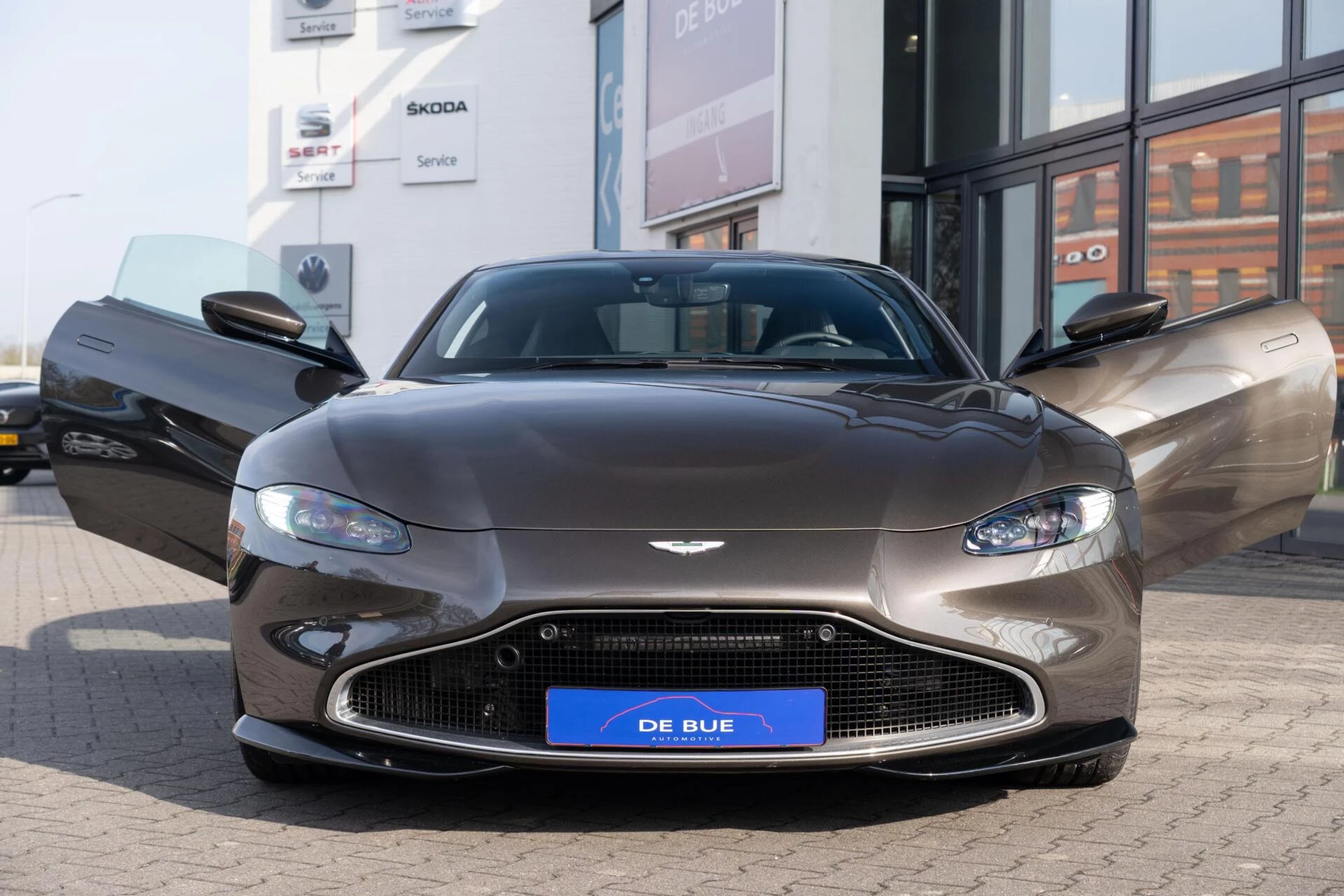 Hoofdafbeelding Aston Martin V8 Vantage