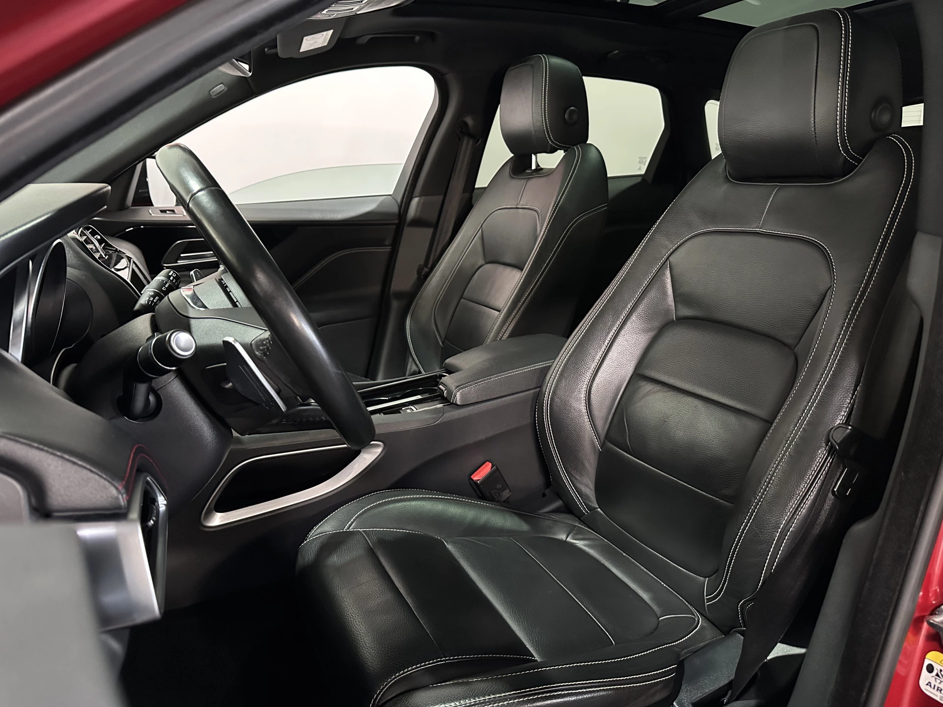 Hoofdafbeelding Jaguar F-PACE