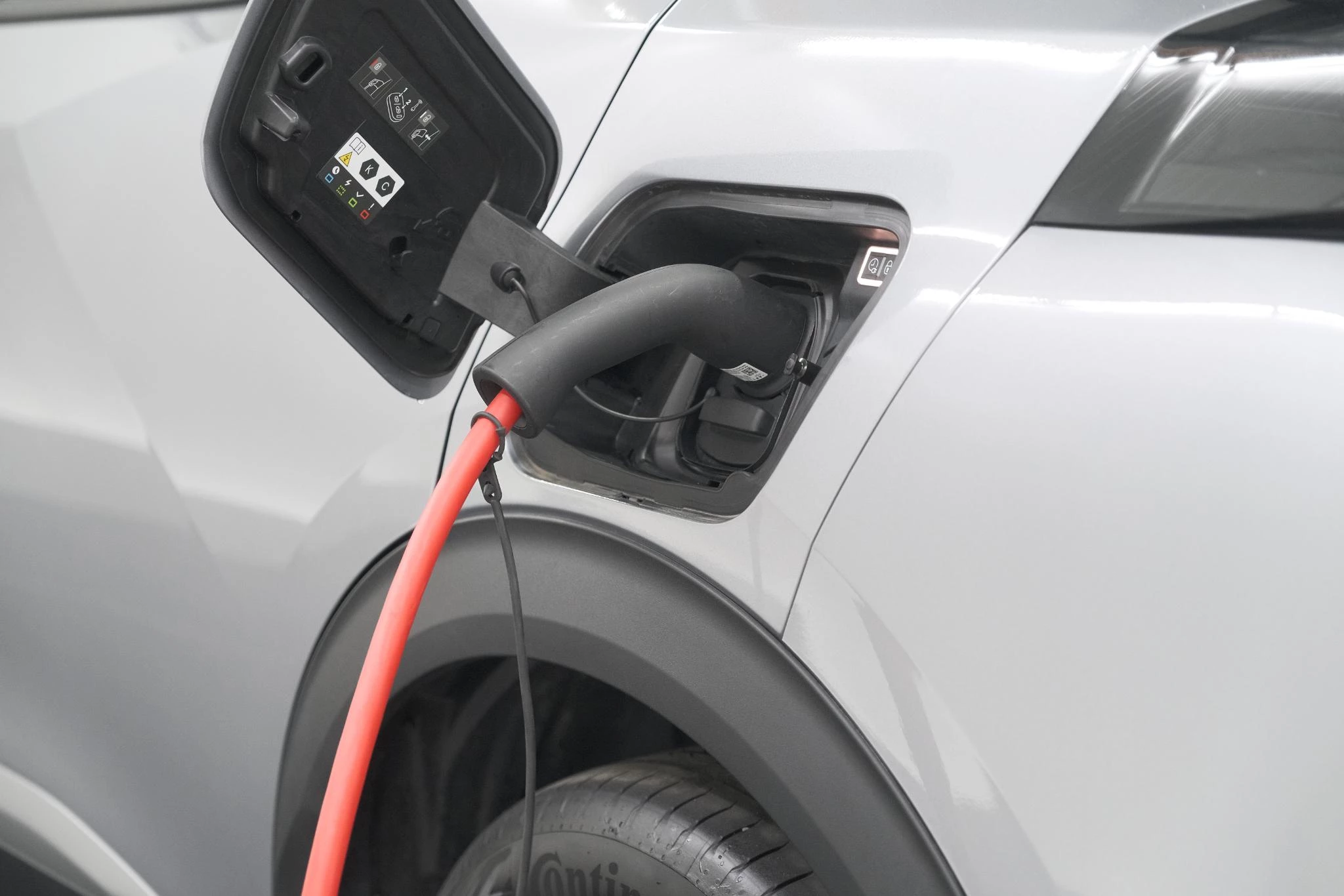 Hoofdafbeelding Peugeot e-2008