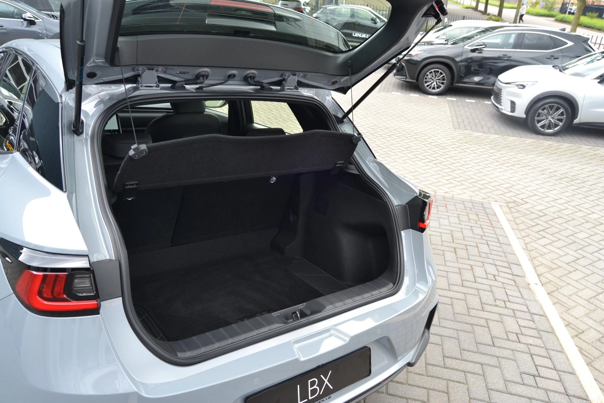 Hoofdafbeelding Lexus LBX