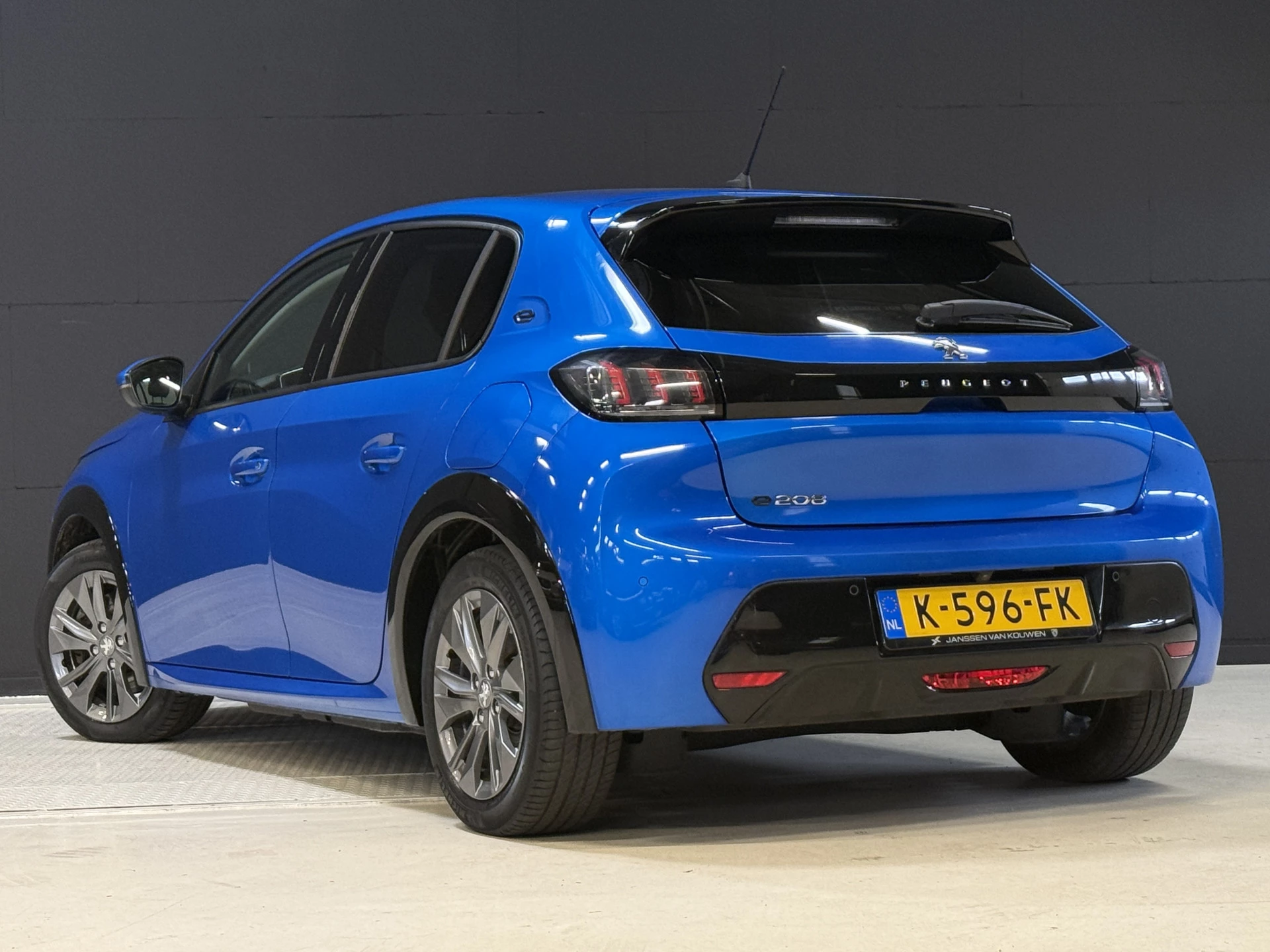 Hoofdafbeelding Peugeot e-208