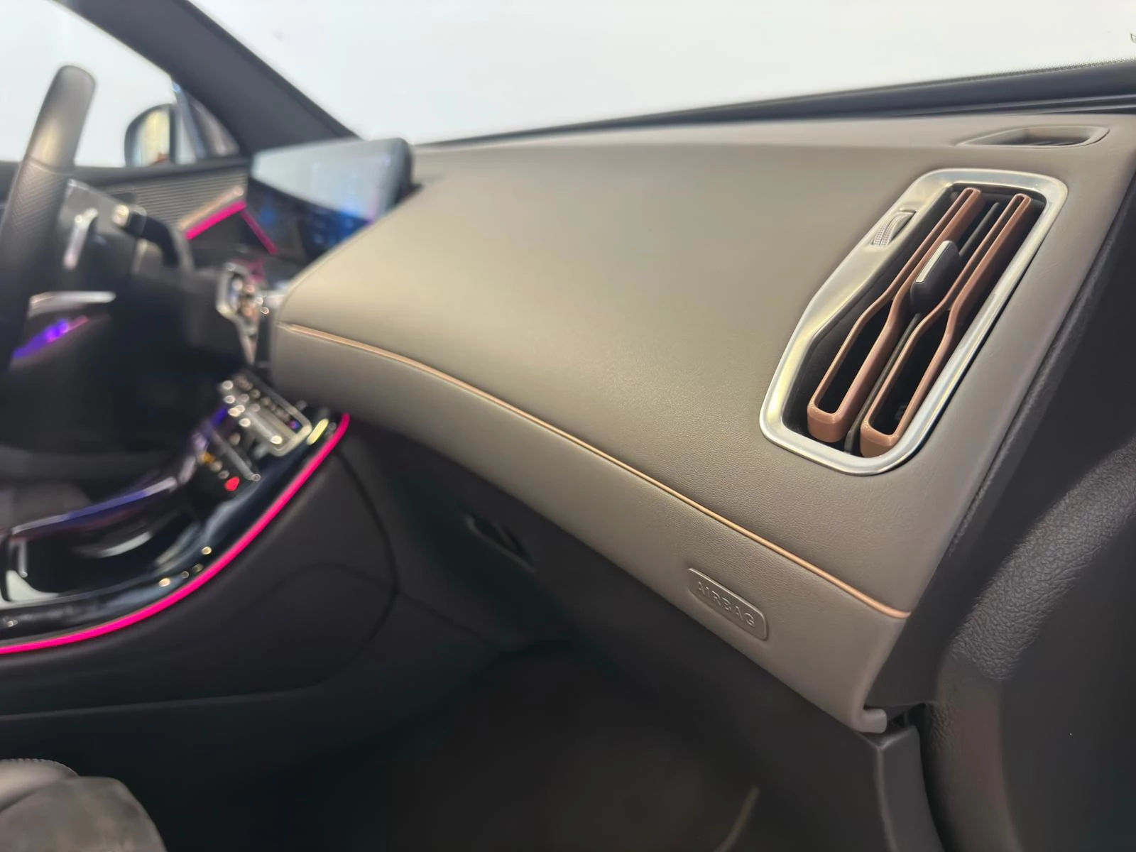 Hoofdafbeelding Mercedes-Benz EQC