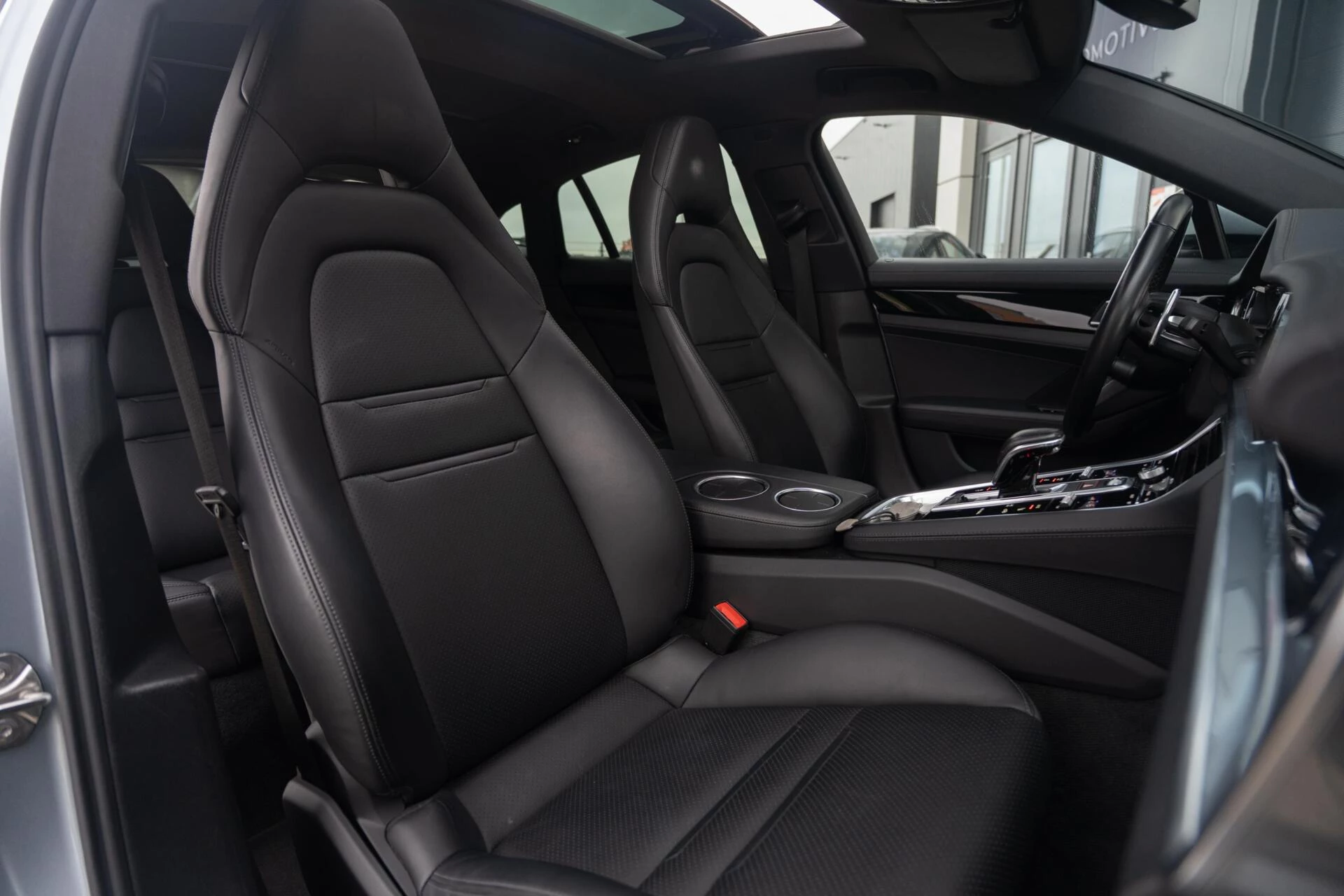 Hoofdafbeelding Porsche Panamera