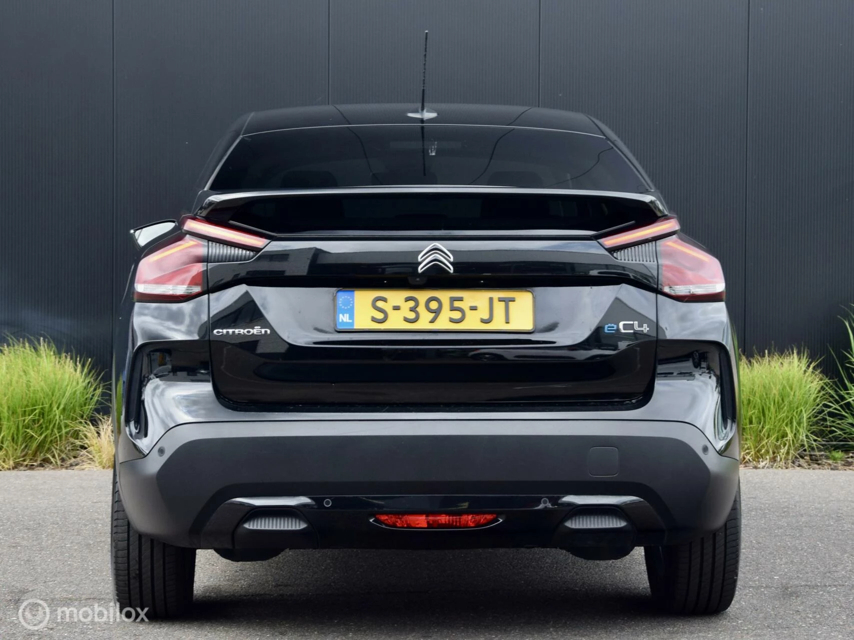 Hoofdafbeelding Citroën ë-C4