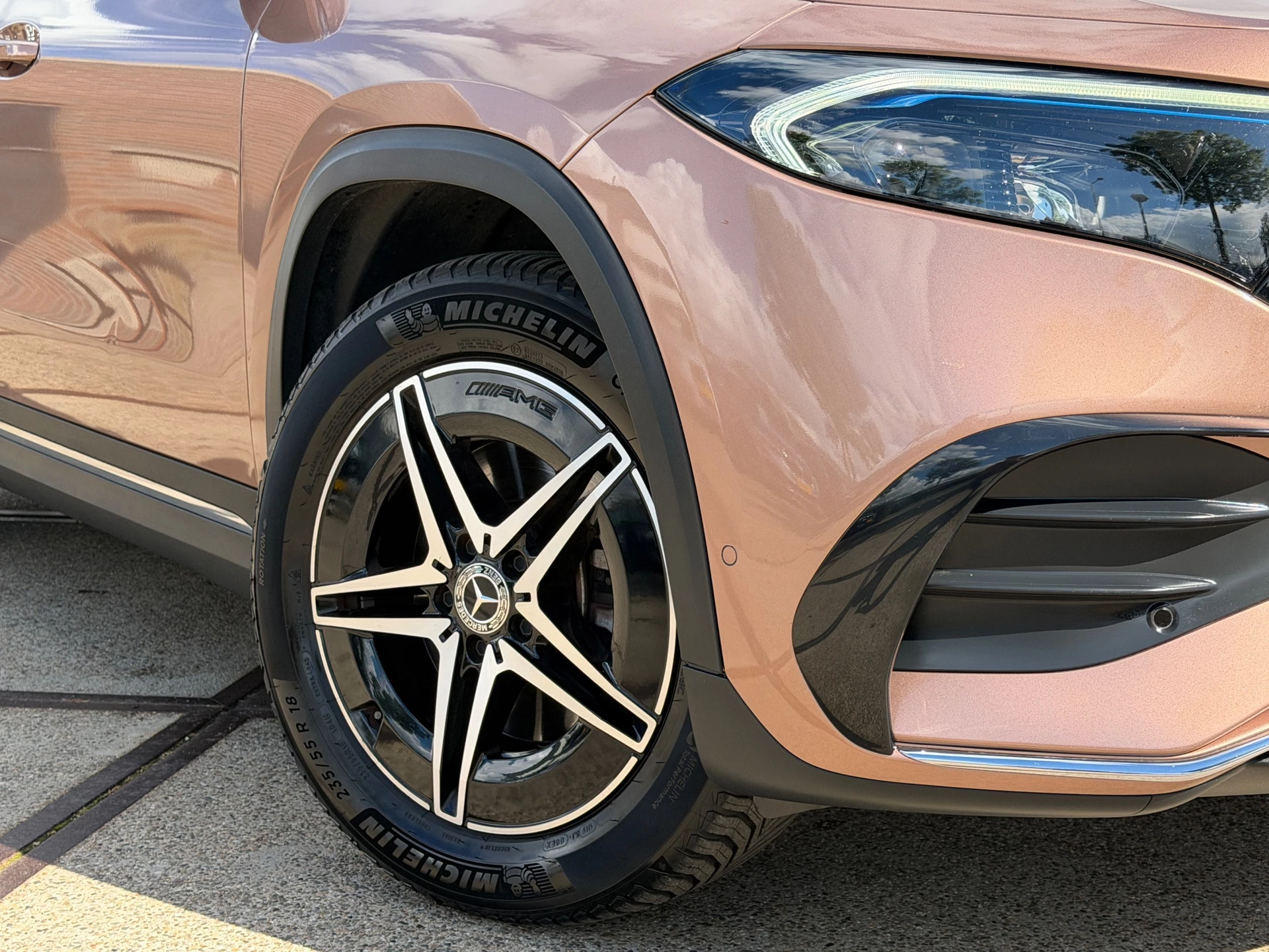 Hoofdafbeelding Mercedes-Benz EQA