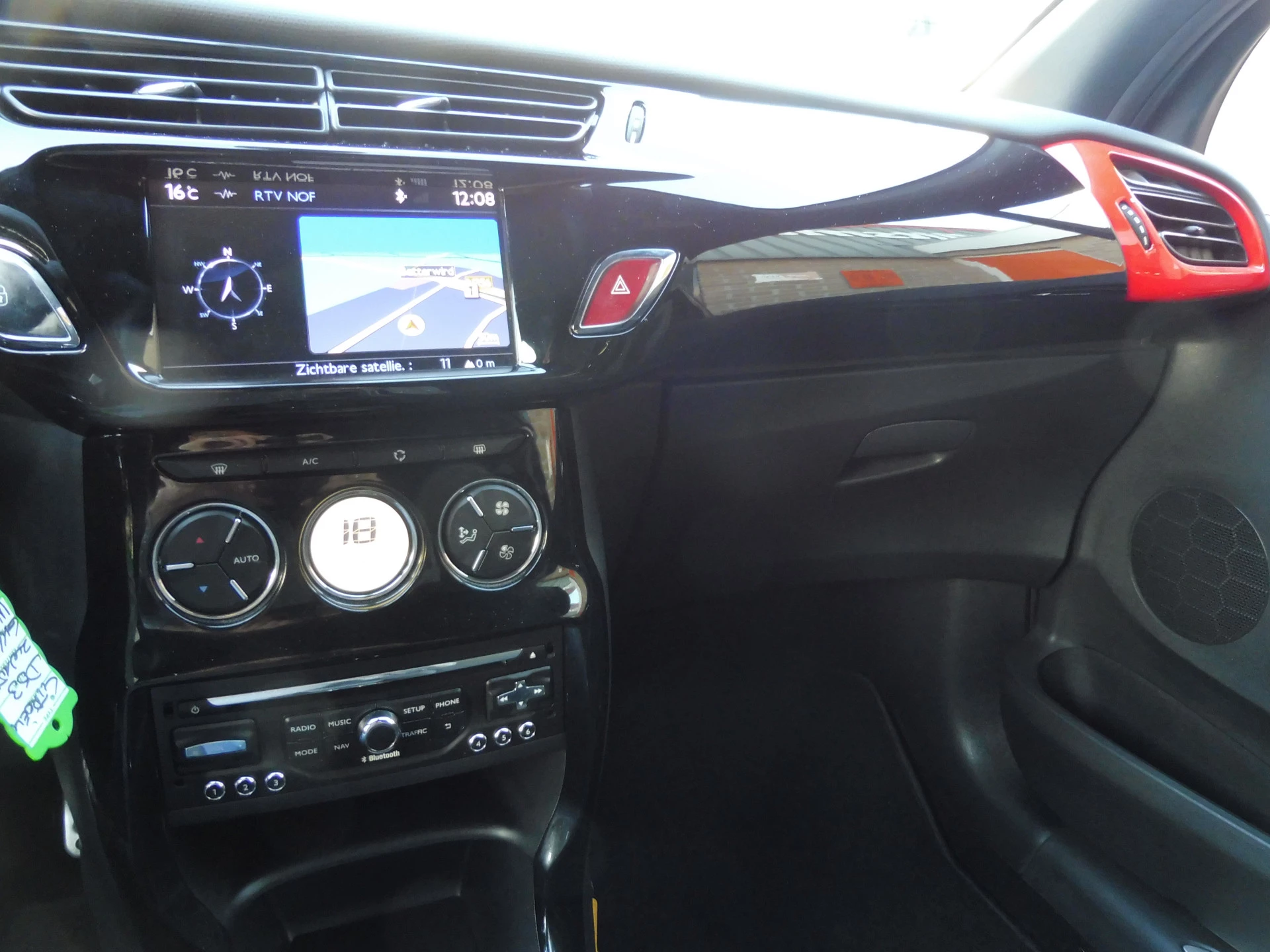 Hoofdafbeelding DS DS 3