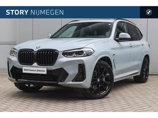 BMW X3 xDrive30e High Executive M Sport Automaat / Panoramadak / Trekhaak / Sportstoelen / Achteruitrijcamera / LED / Live Cockpit Professional