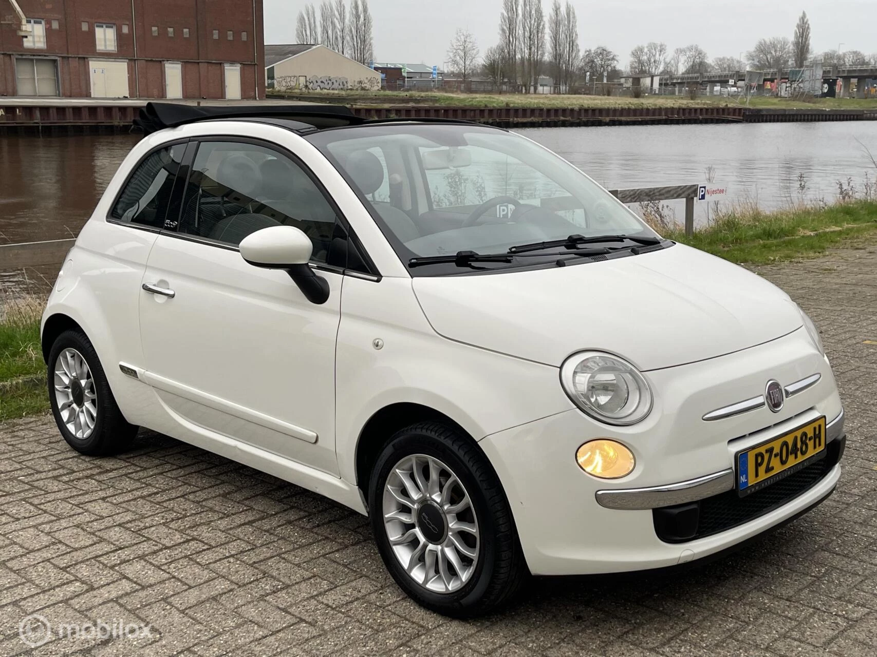 Hoofdafbeelding Fiat 500C